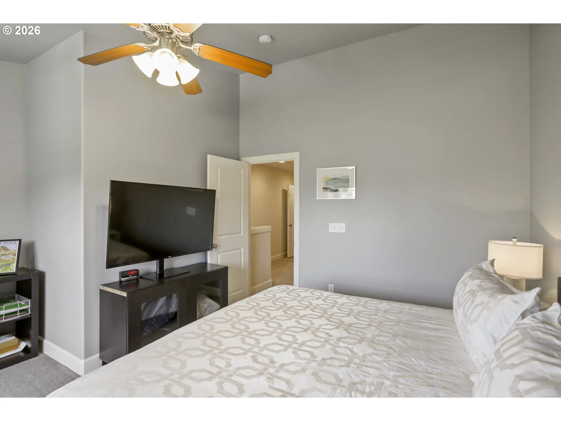 Bedroom, Primary-Vaulted Ceilings