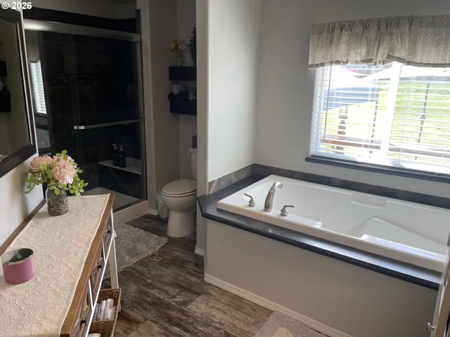 Owner's Suite Bathroom-Garden Tub