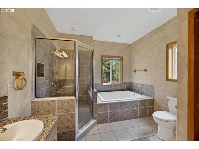 Bathroom, Attached