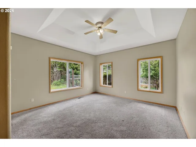 Bedroom, Owner's Suite-Main