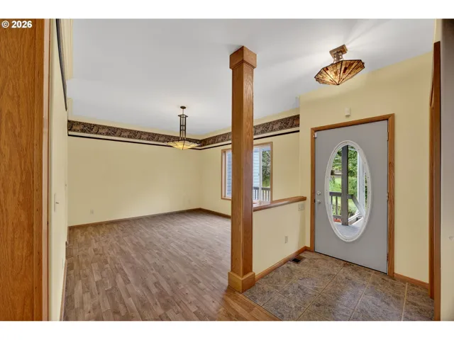 Entrance/Foyer