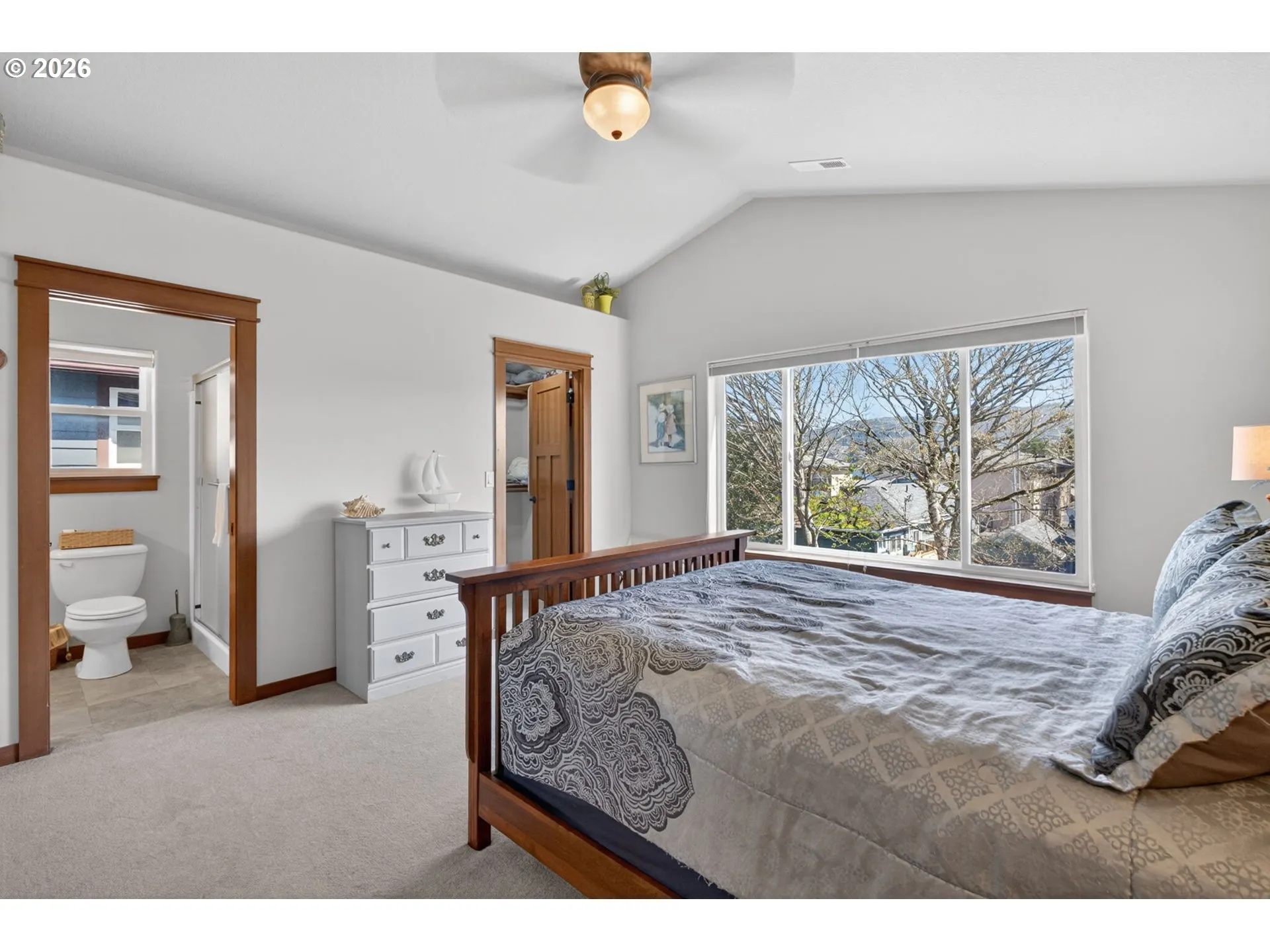 Bedroom, Primary