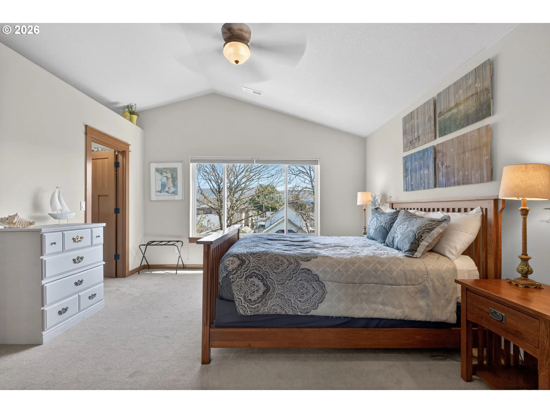 Bedroom, Primary