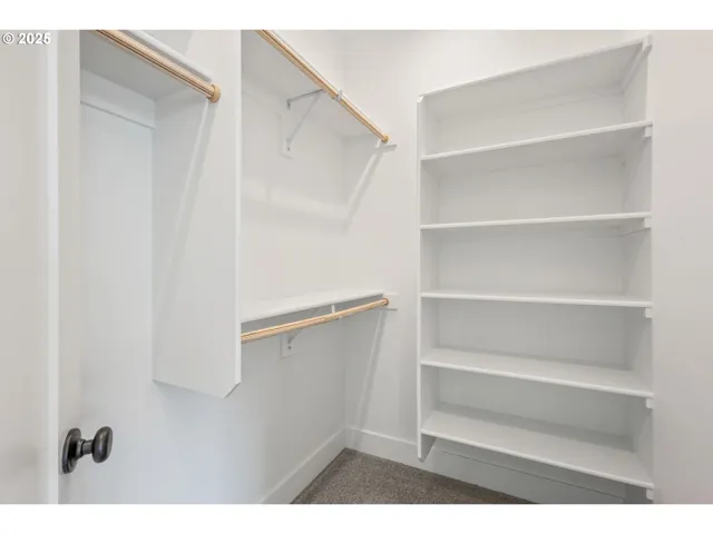 Bedroom, Owner's Suite-Walk-In Closet