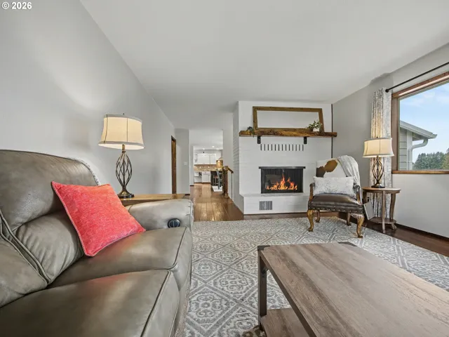 Living Room-Fireplace