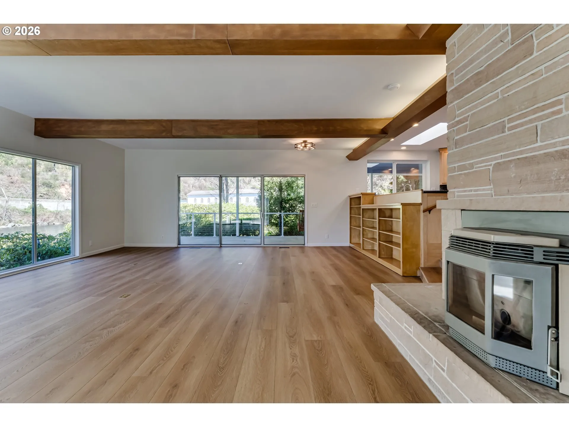 Living Room-Fireplace