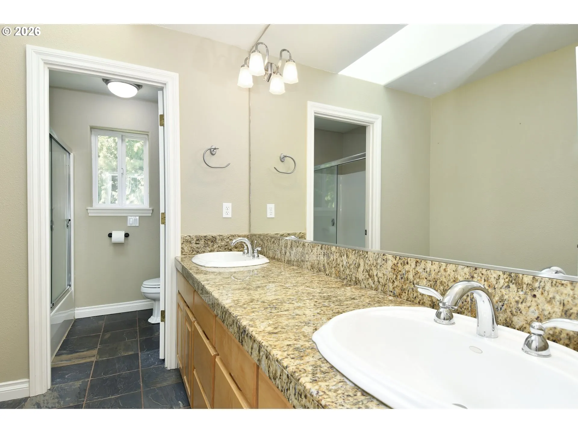 Bathroom-Upper
