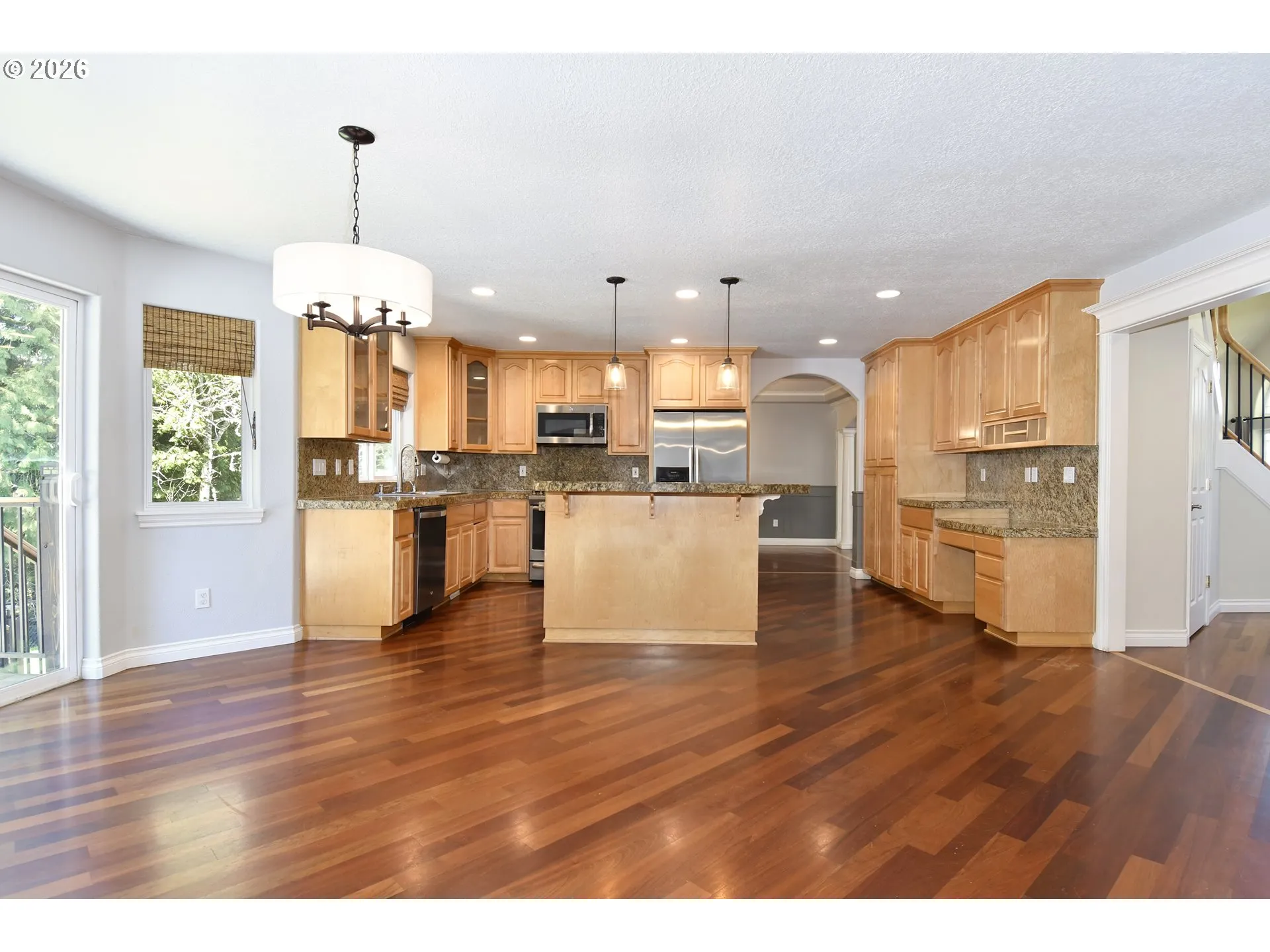 Kitchen/Dining Room-Island