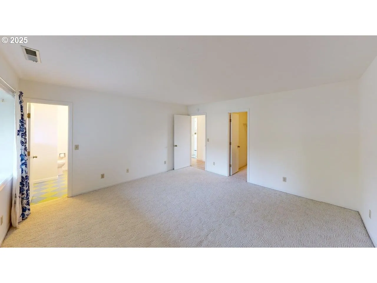 Bedroom, Primary