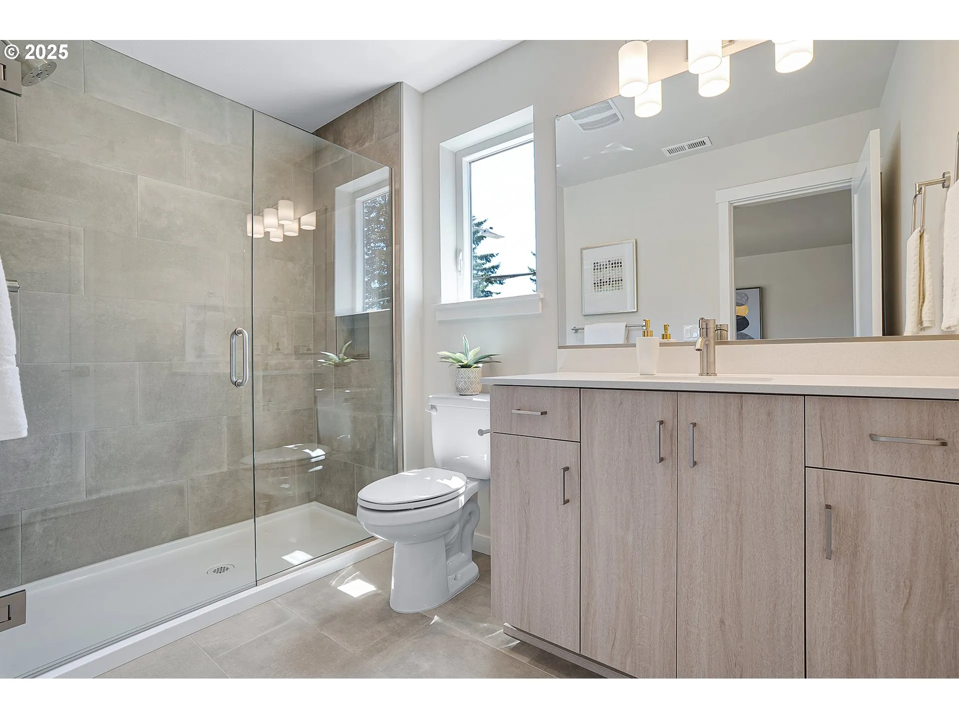 Bathroom, Attached-Walk in Shower