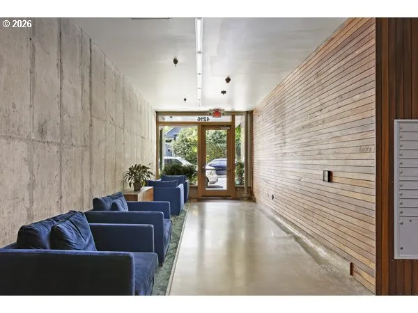 Entrance/Foyer