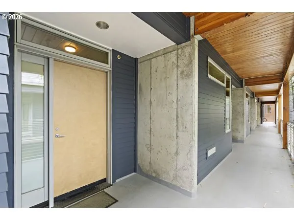Entrance/Foyer