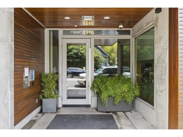 Entrance/Foyer