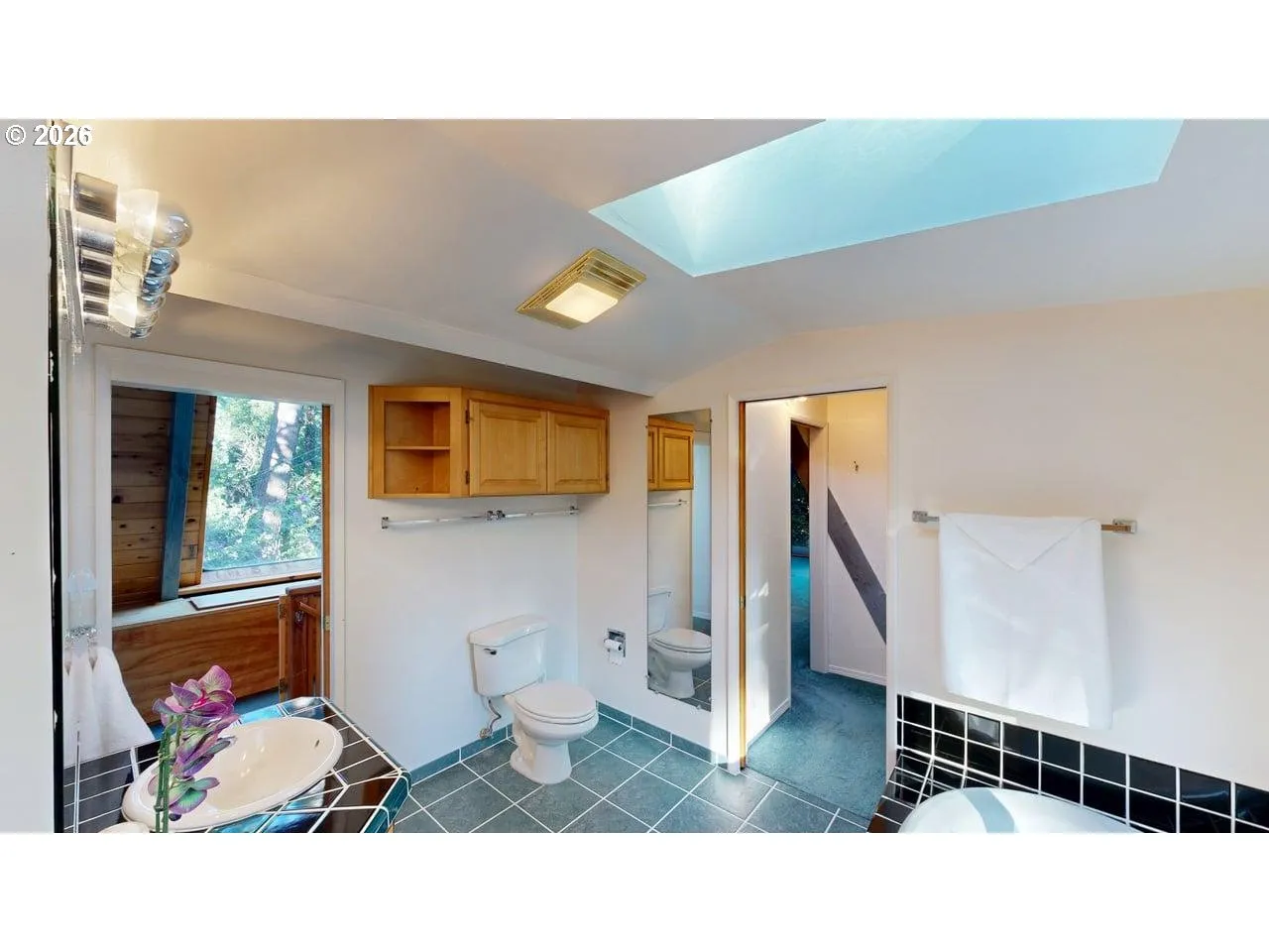 Bathroom, Attached