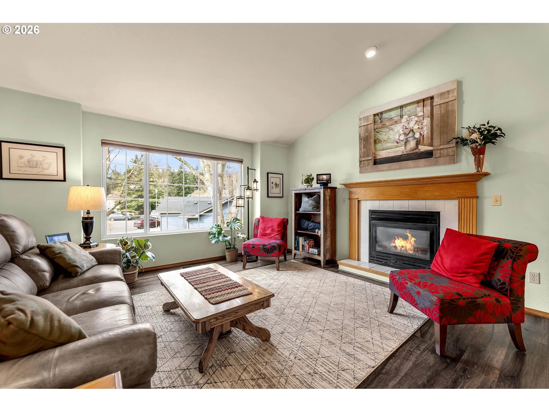 Living Room-Fireplace