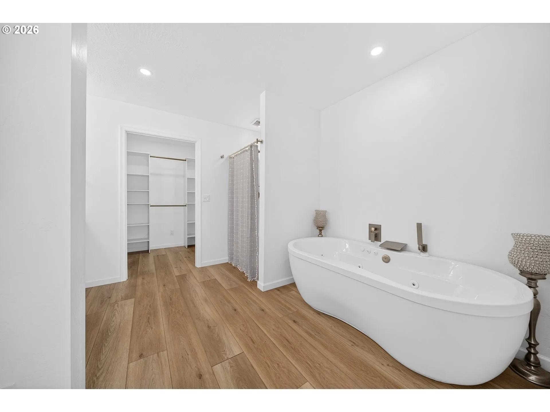 Owner's Suite Bathroom-Full Bathroom