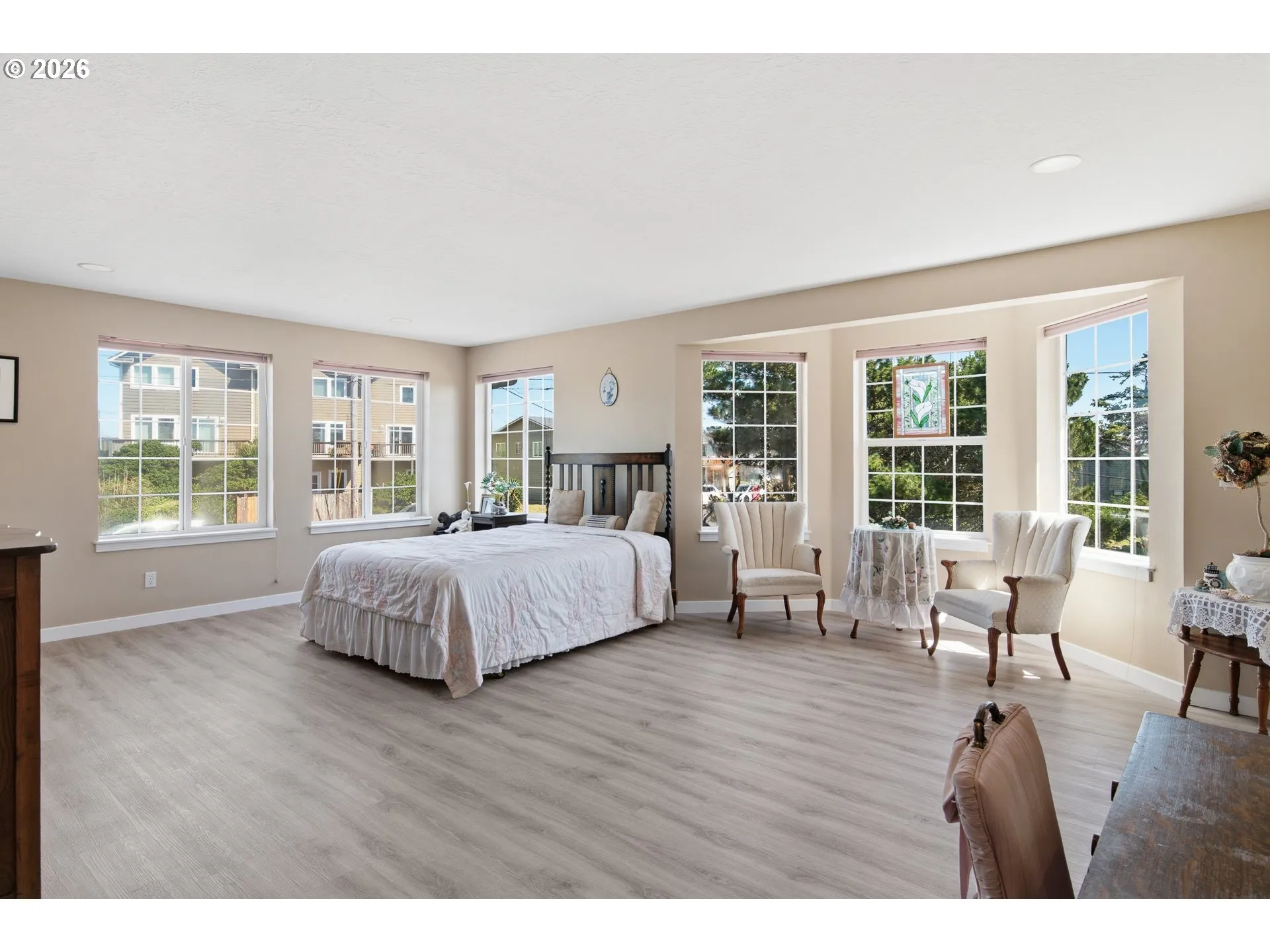Bedroom, Primary-Upper