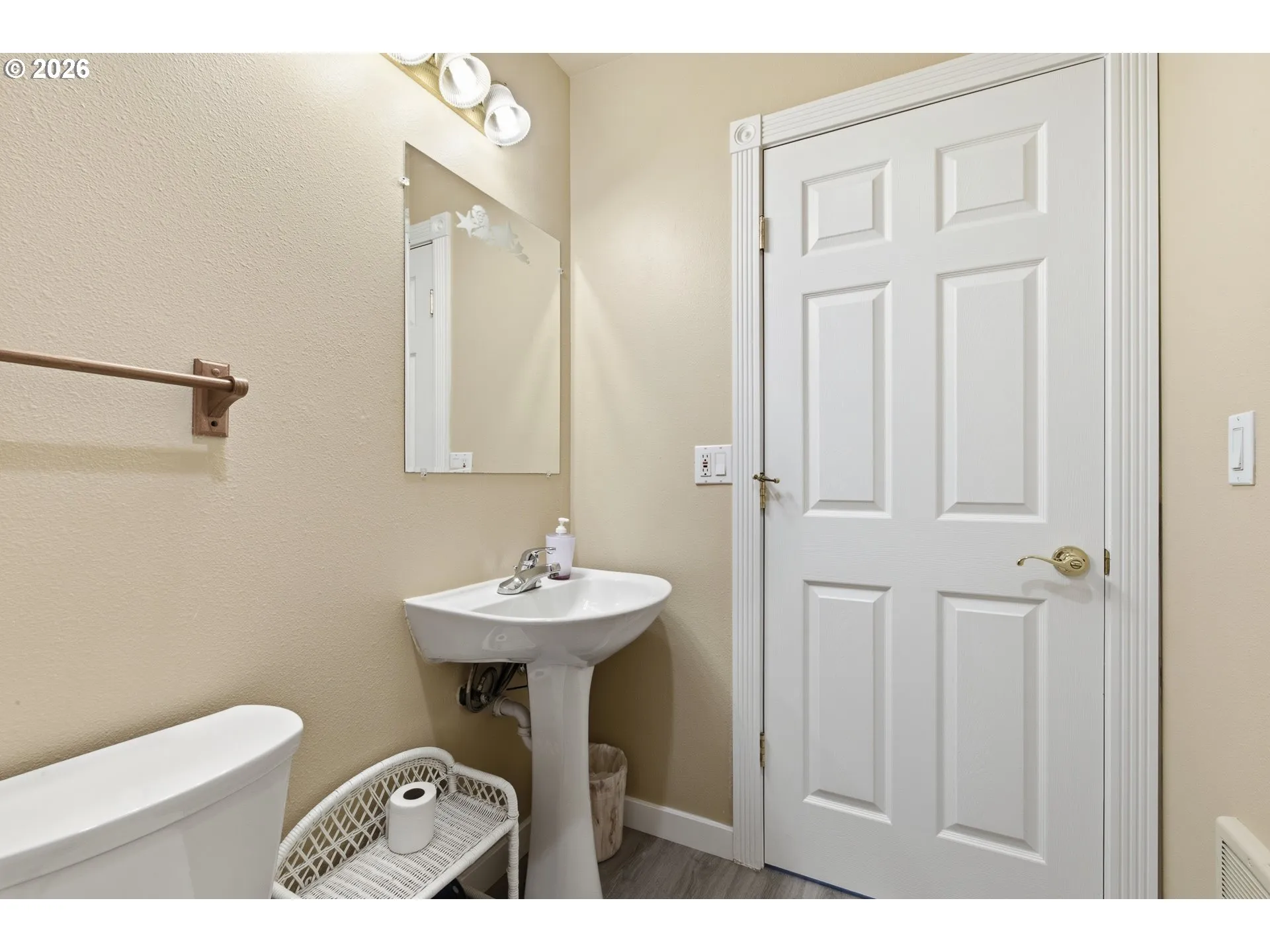 En Suite Bathroom-Upper