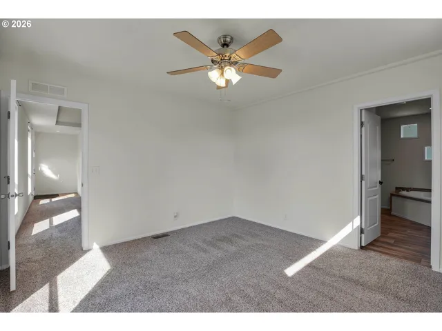 Bedroom, Owner's Suite-Walk-In Closet