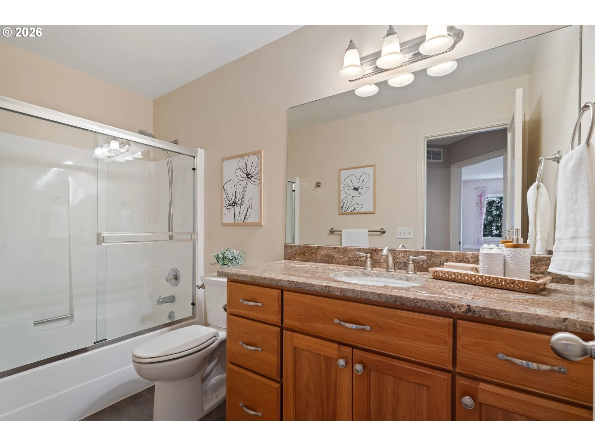 Bathroom-Upper