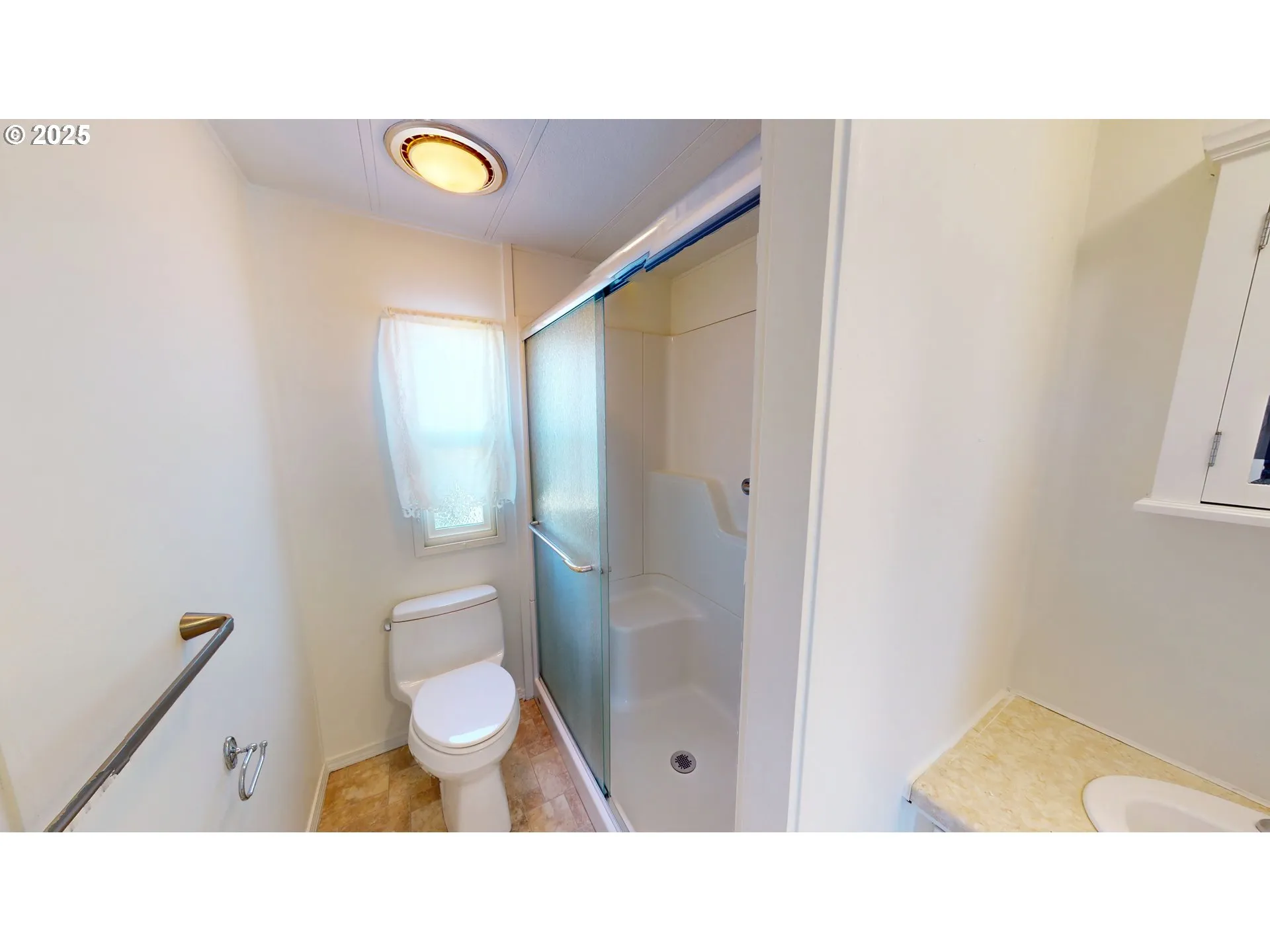 Bathroom-Walk in Shower