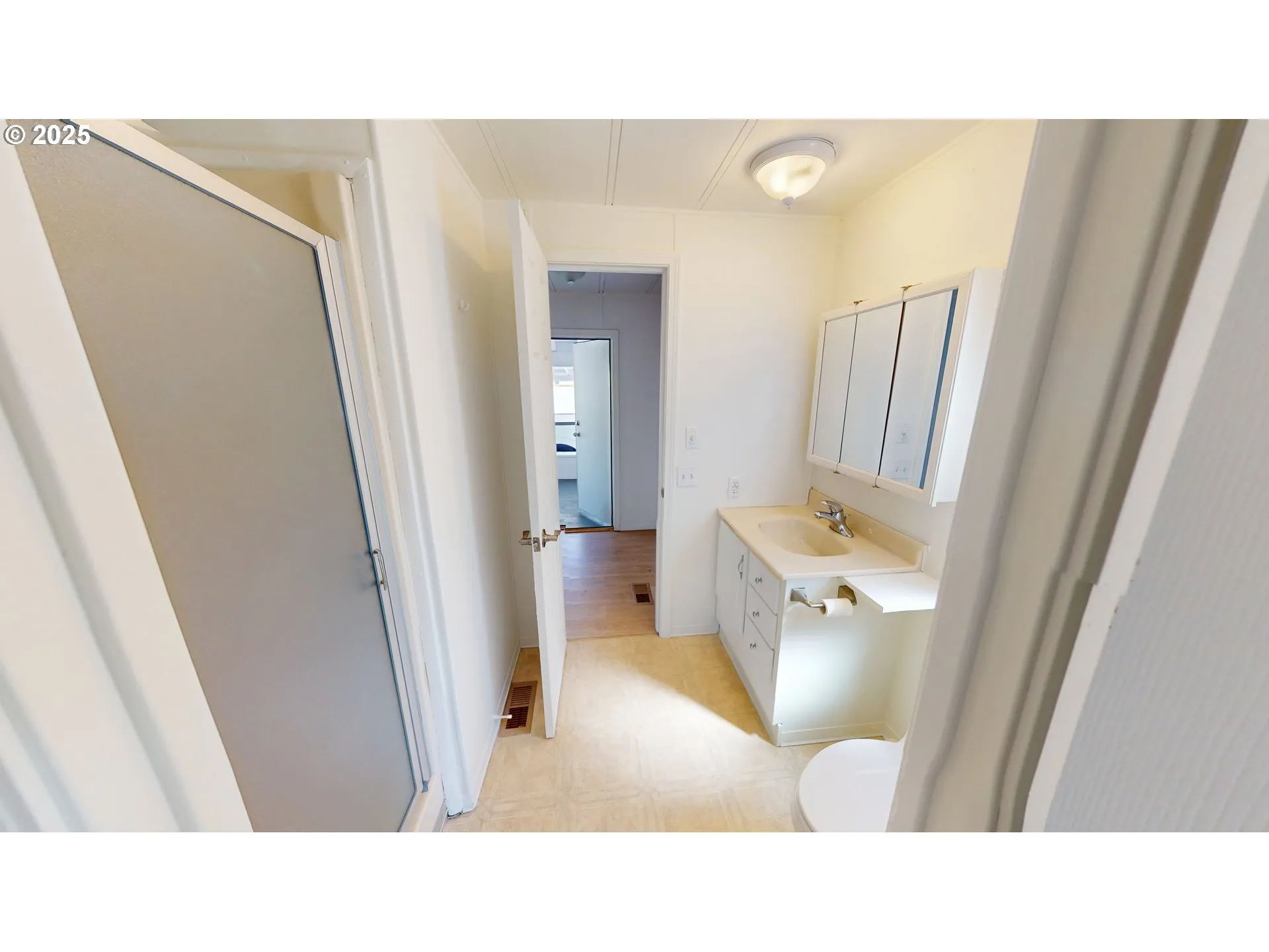 Bathroom-Walk in Shower