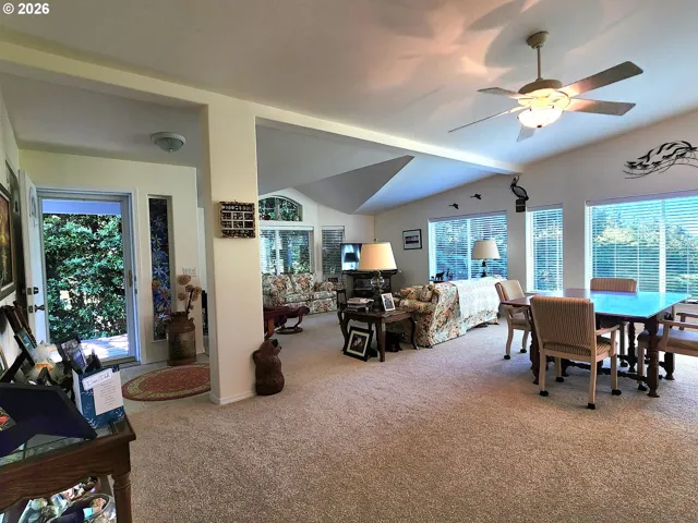 Living Room-Ceiling Fan