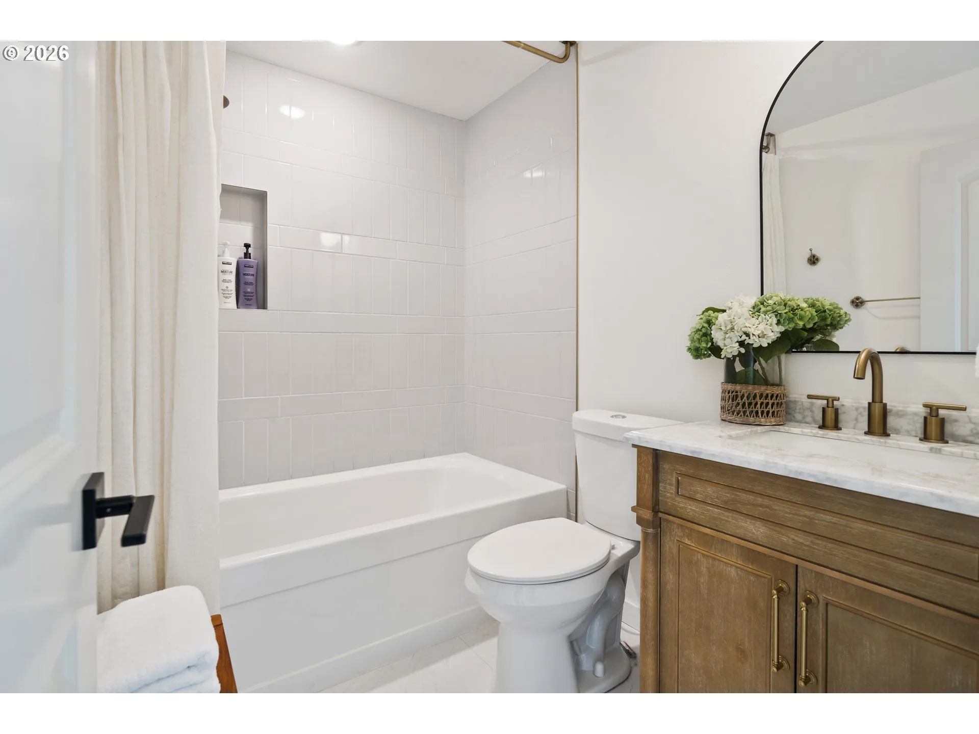 Bathroom-Upper