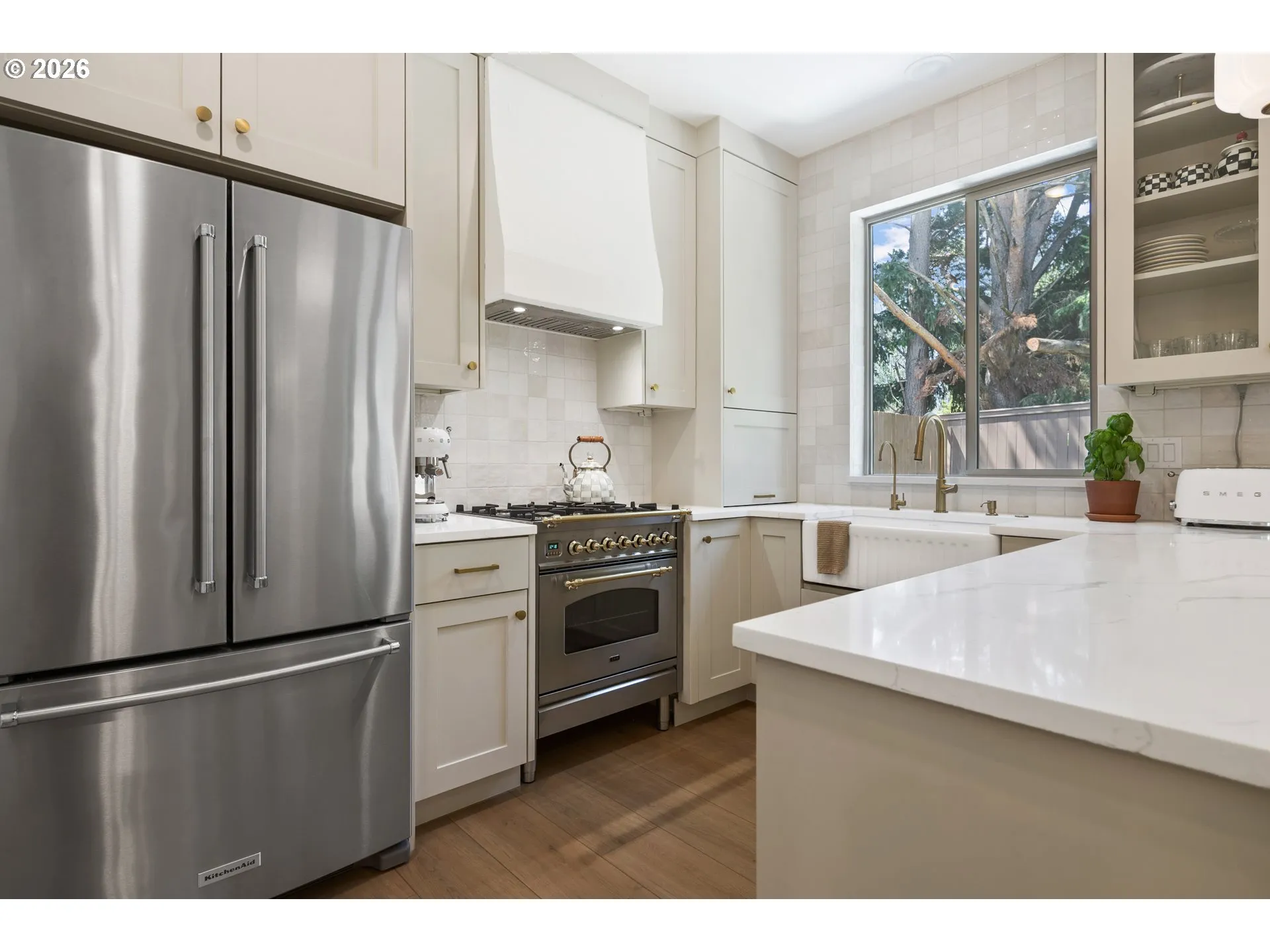 Kitchen-Eating Area