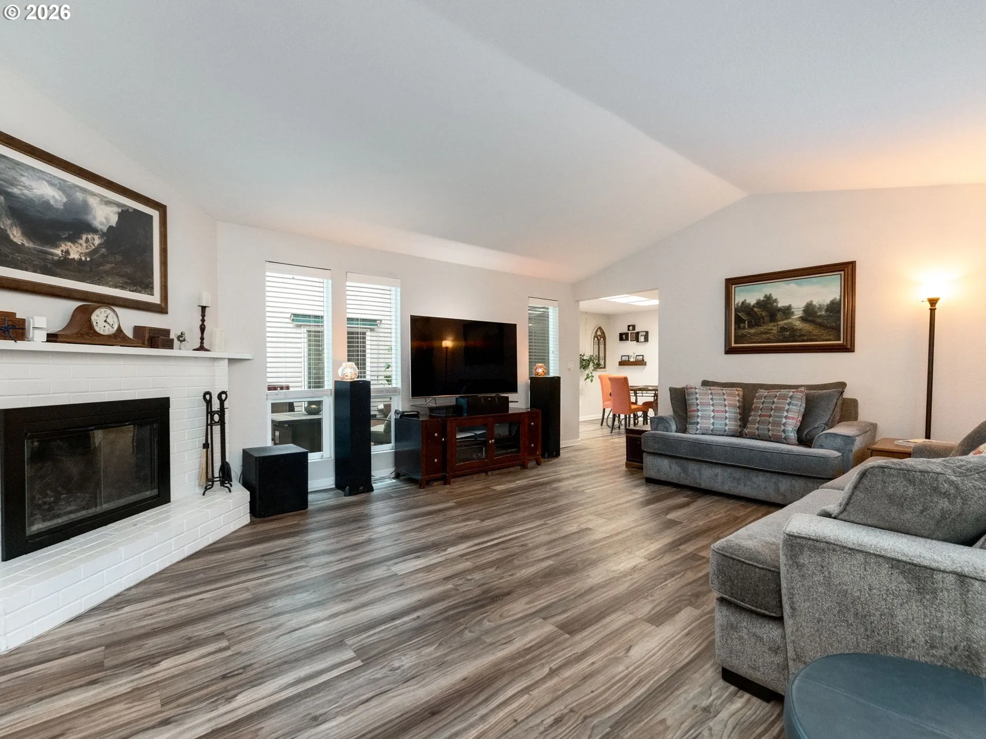 Living Room-Vaulted Ceilings
