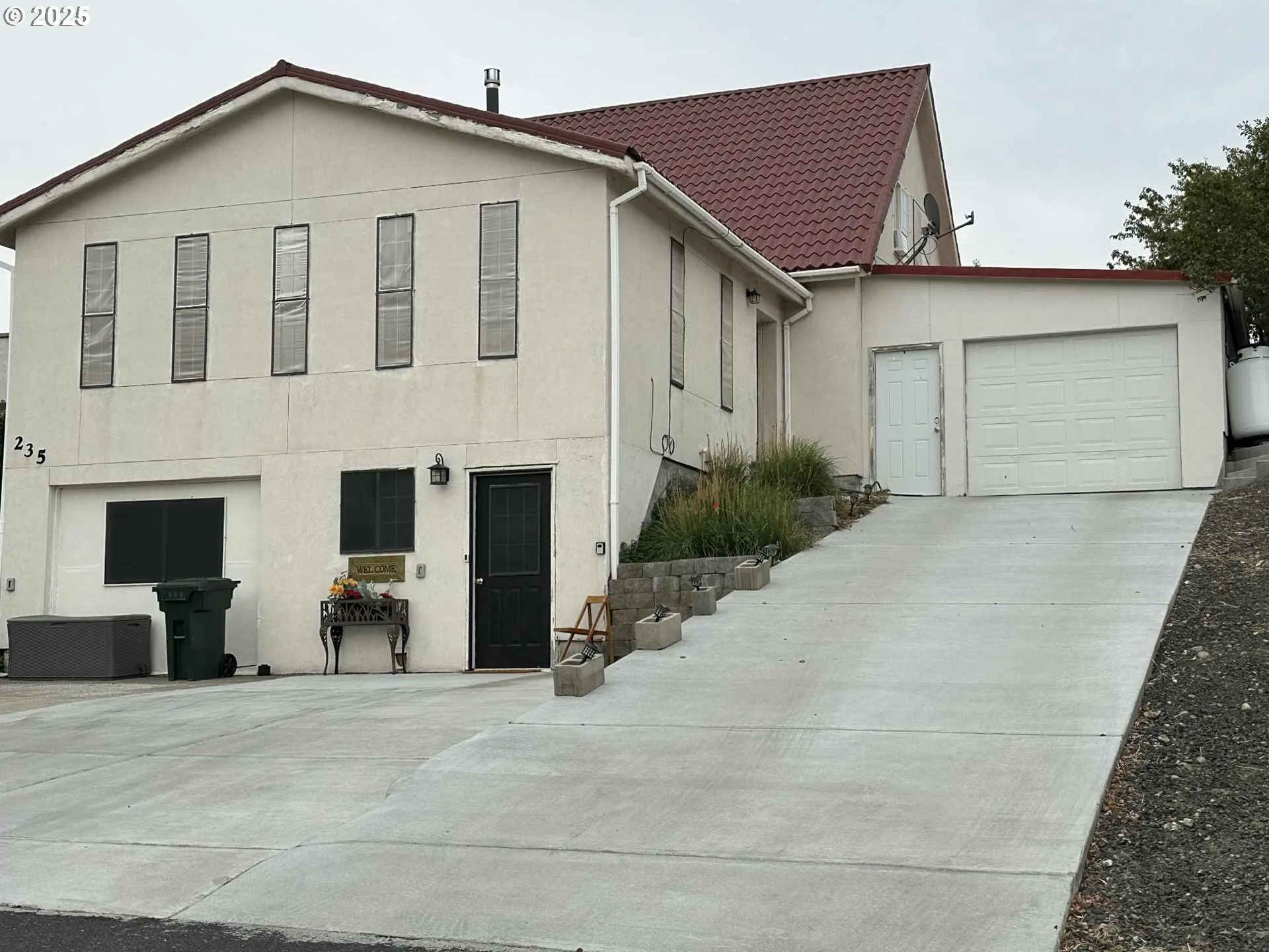 RV Pad-Side