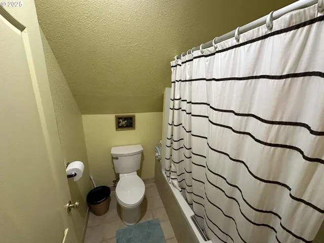 Bathroom-Upper