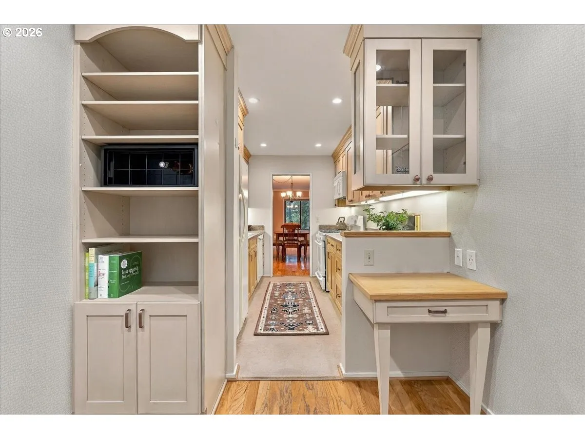 Built-In Cabinets