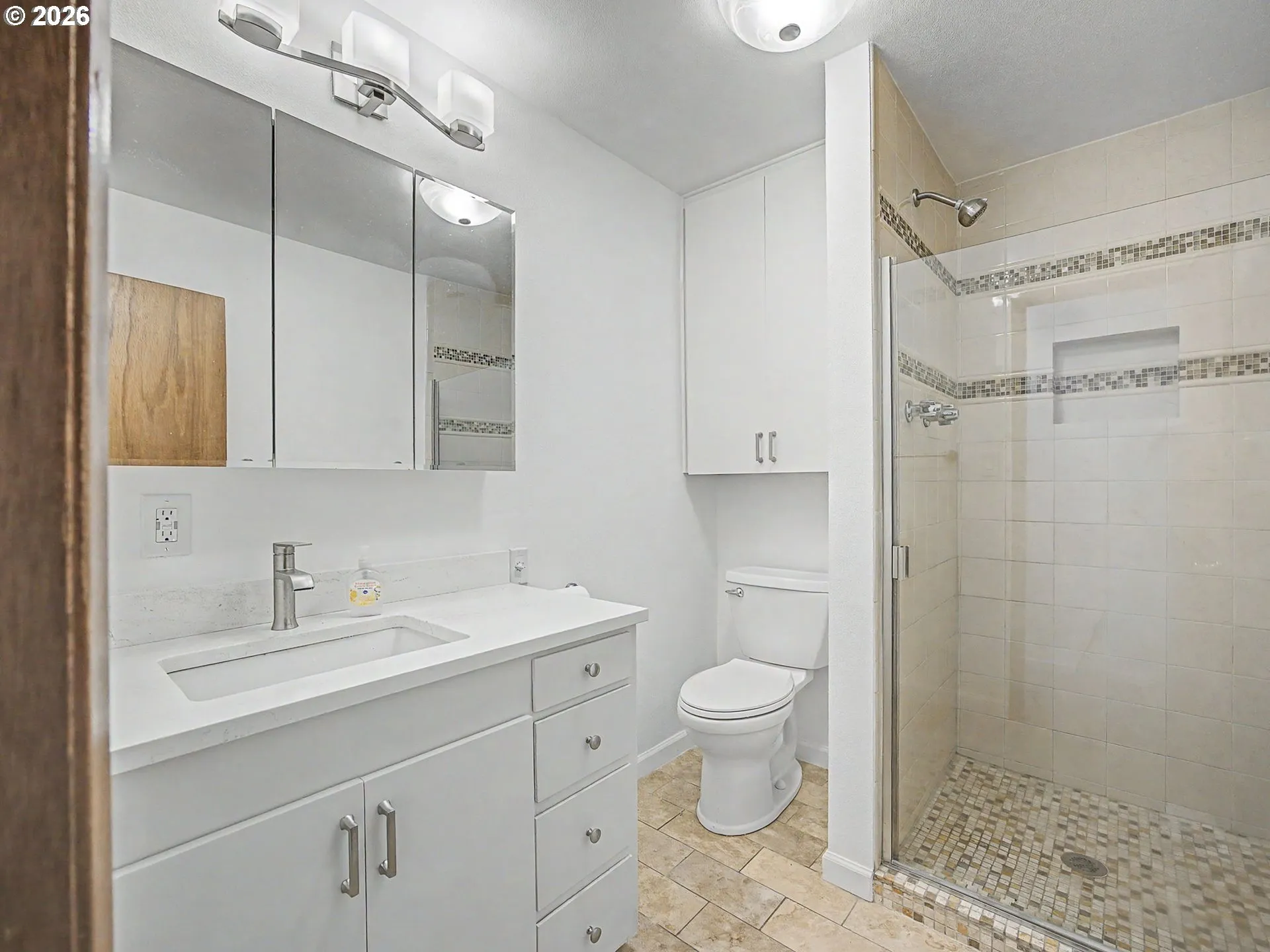 Bathroom-Upper