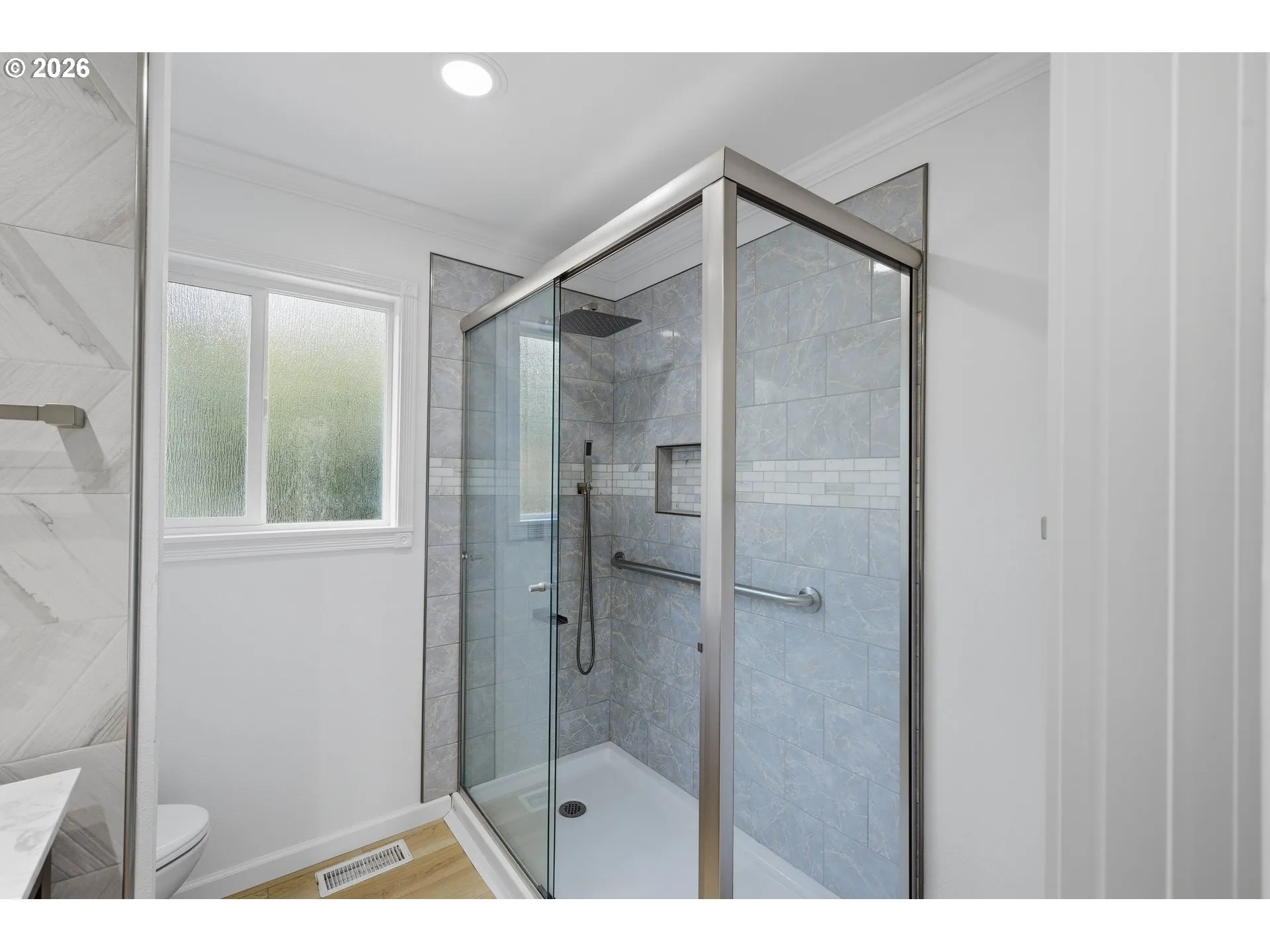 Bathroom-Walk in Shower