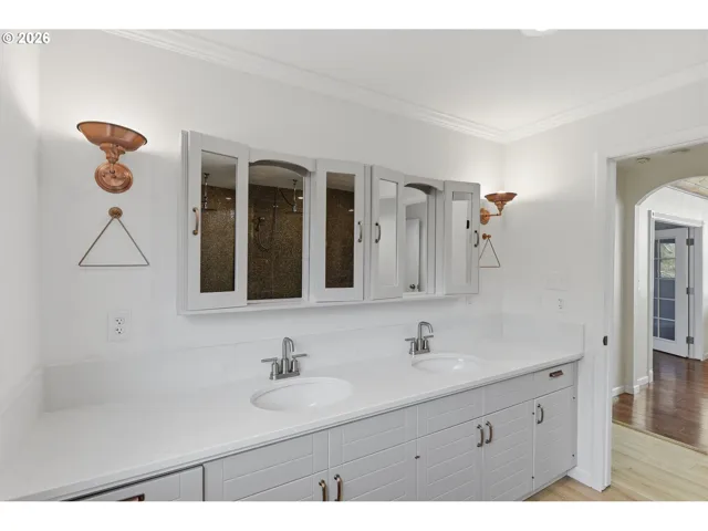 Owner's Suite Bathroom