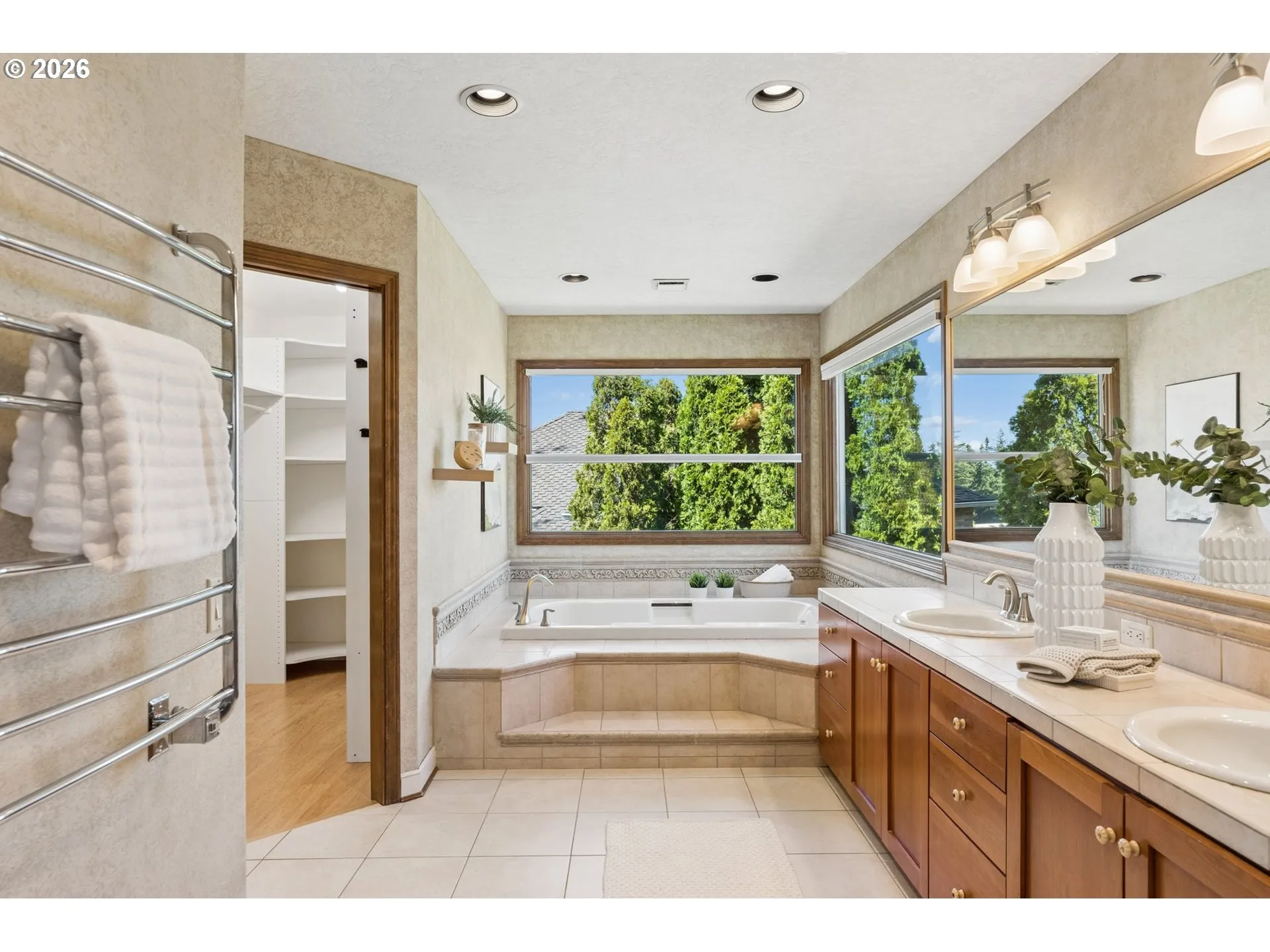 Bathroom, Attached-Double Sinks