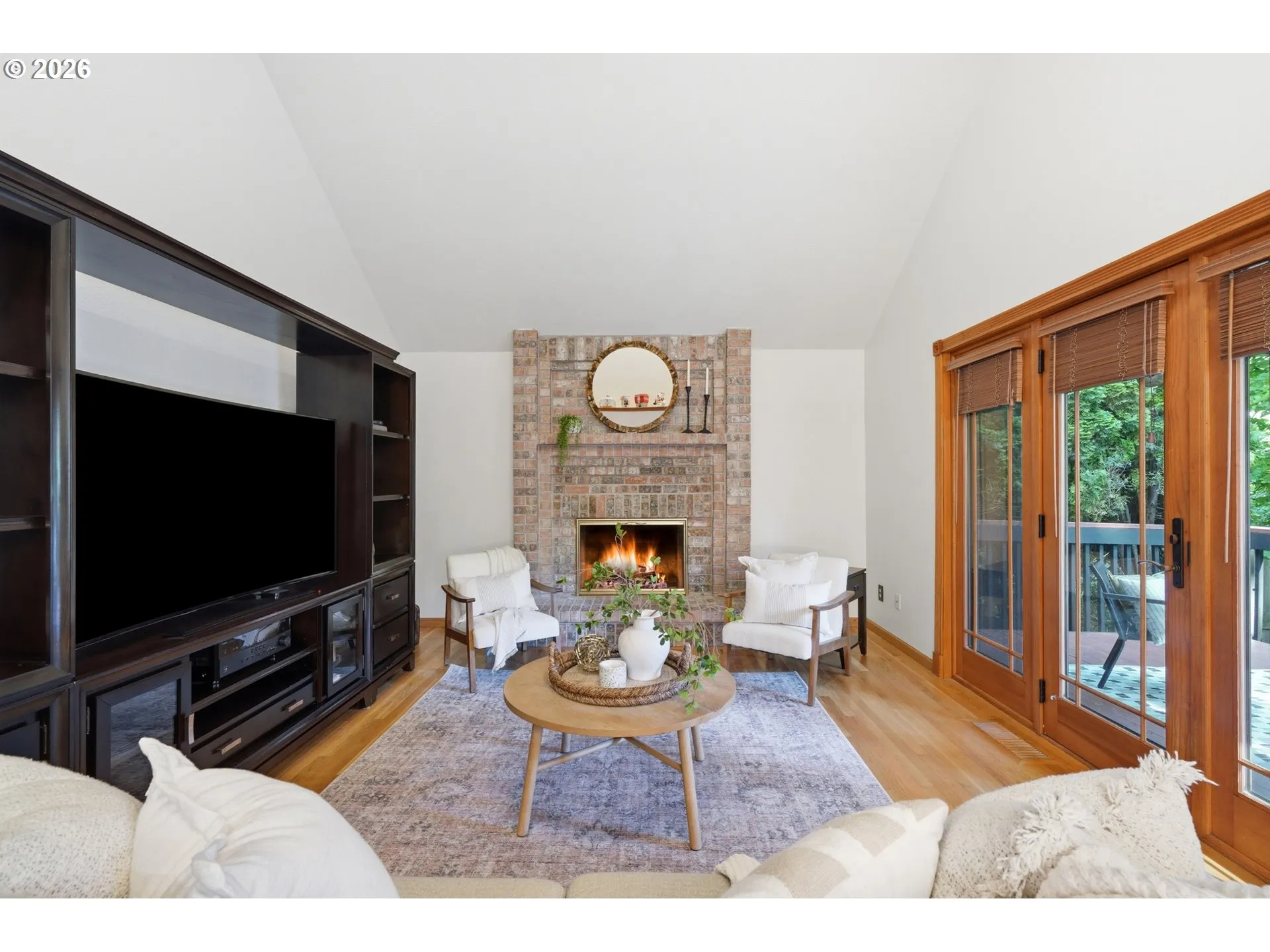Living Room-Fireplace