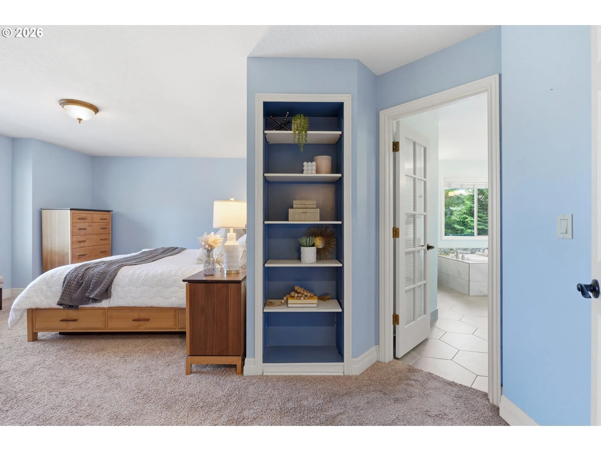 Bedroom, Primary