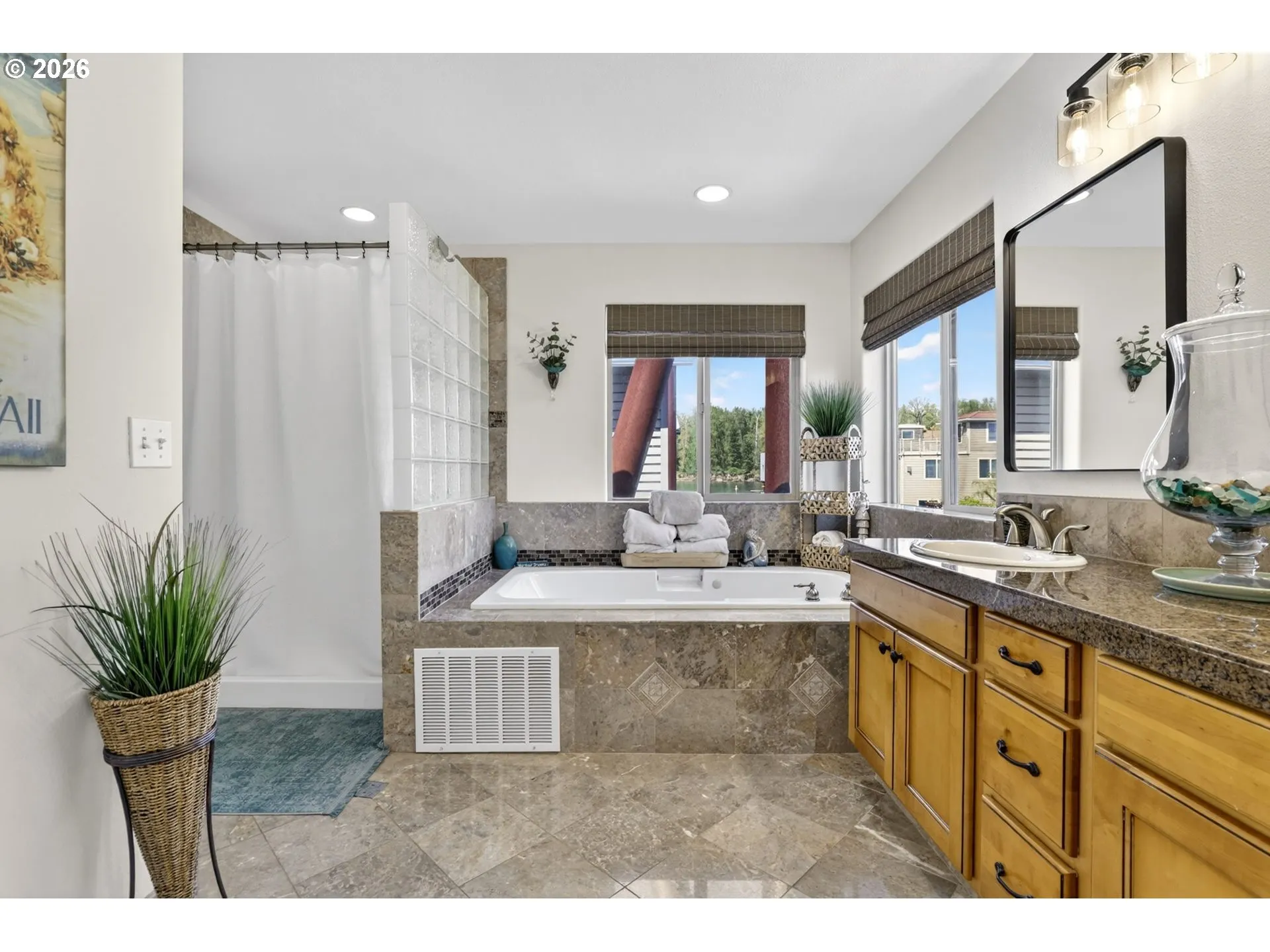 Bathroom, Attached