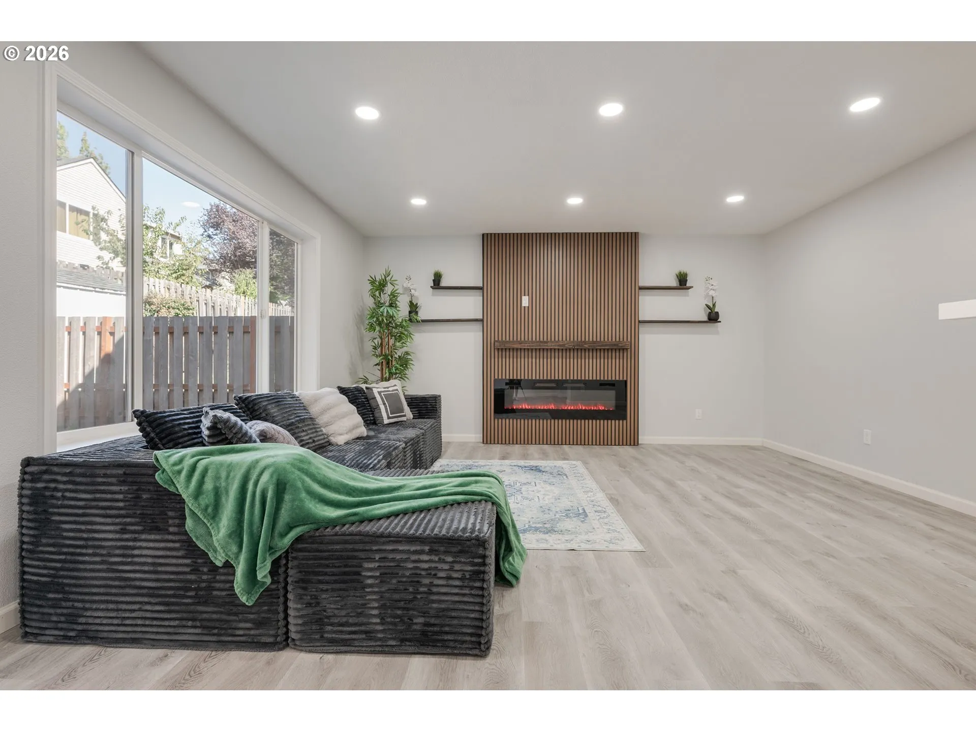 Living Room-Fireplace