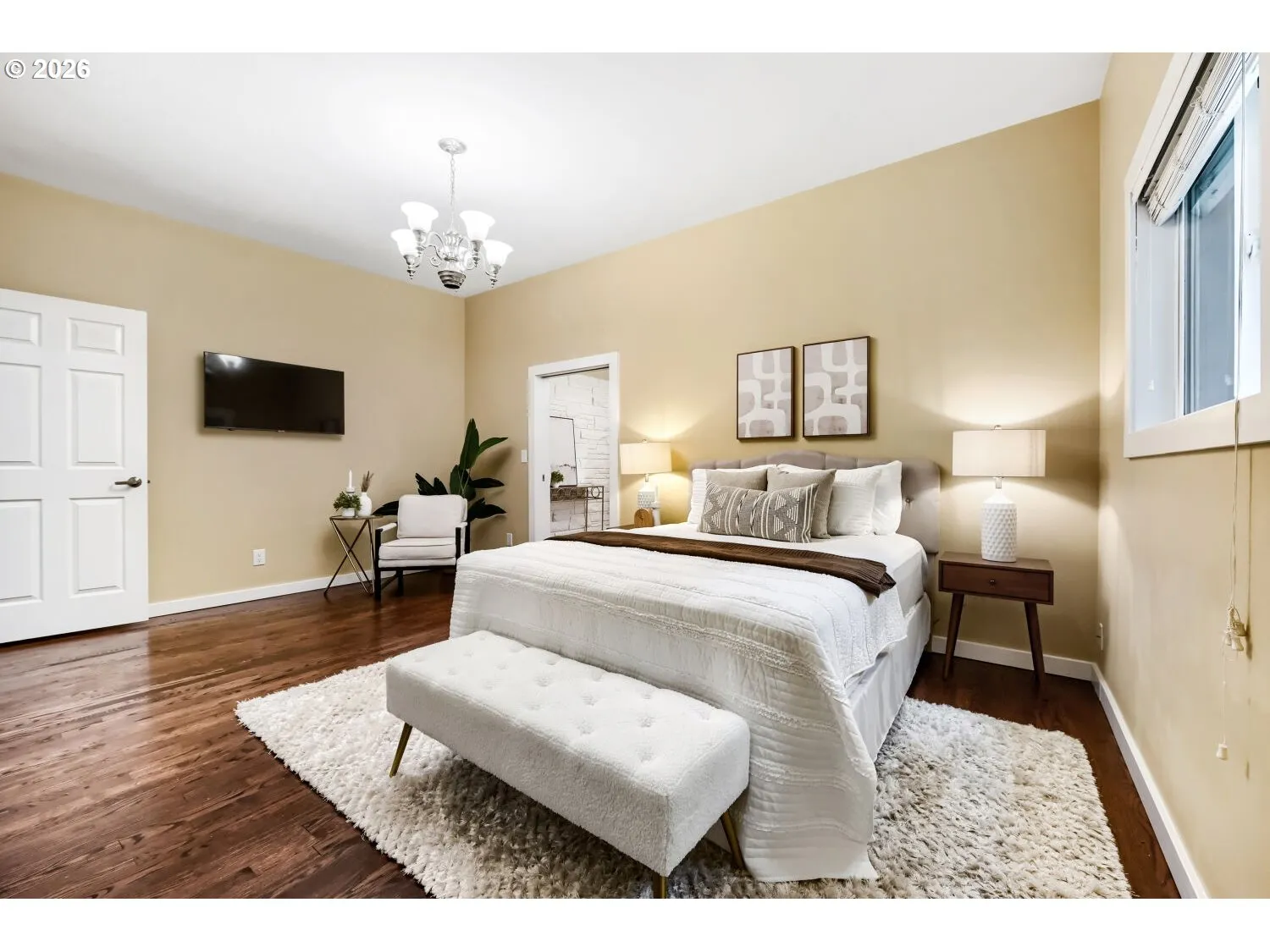 Bedroom, Primary