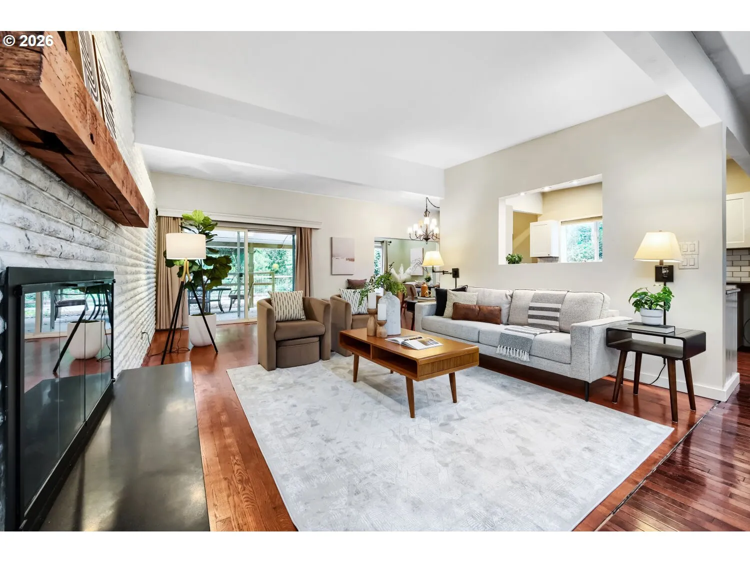 Living Room-Fireplace