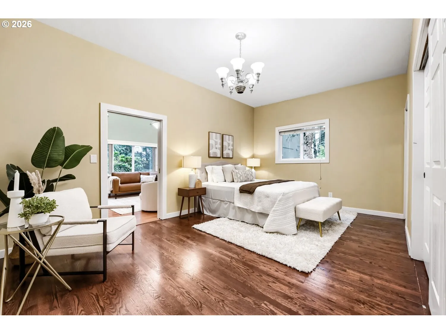 Bedroom, Primary