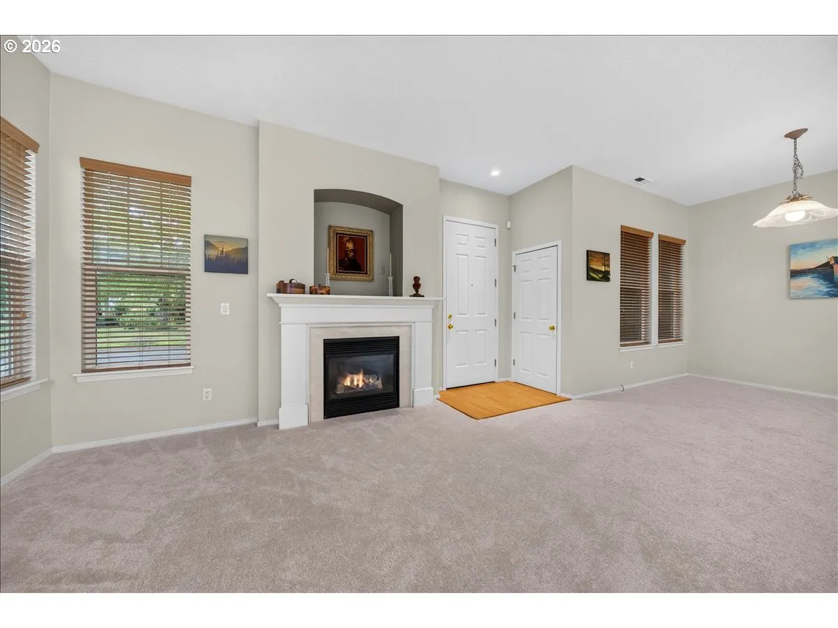Living Room/Dining Room
