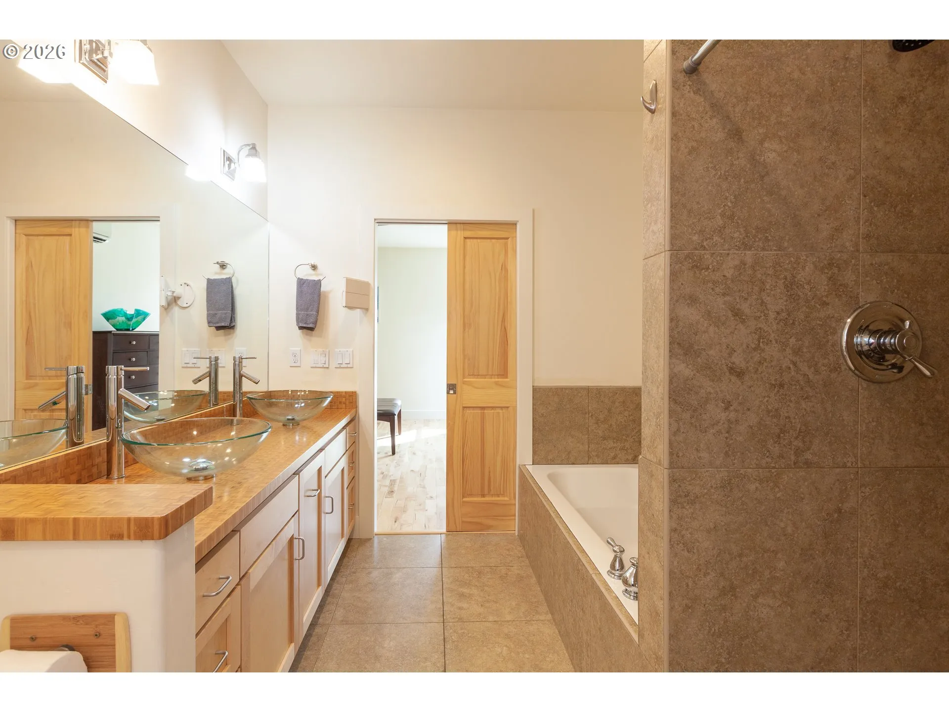 Bathroom, Attached-Upper