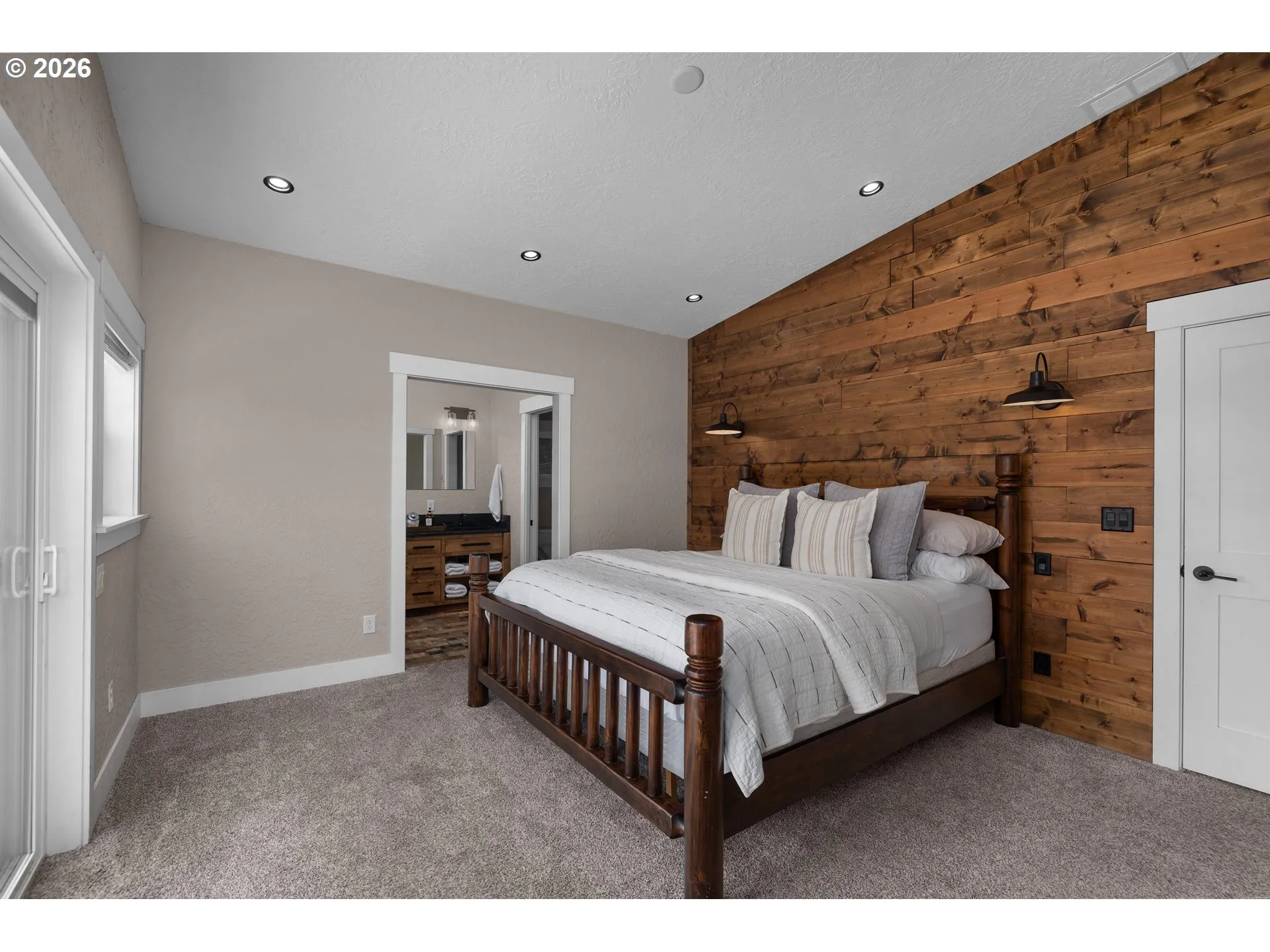 Bedroom, Primary-Vaulted Ceilings