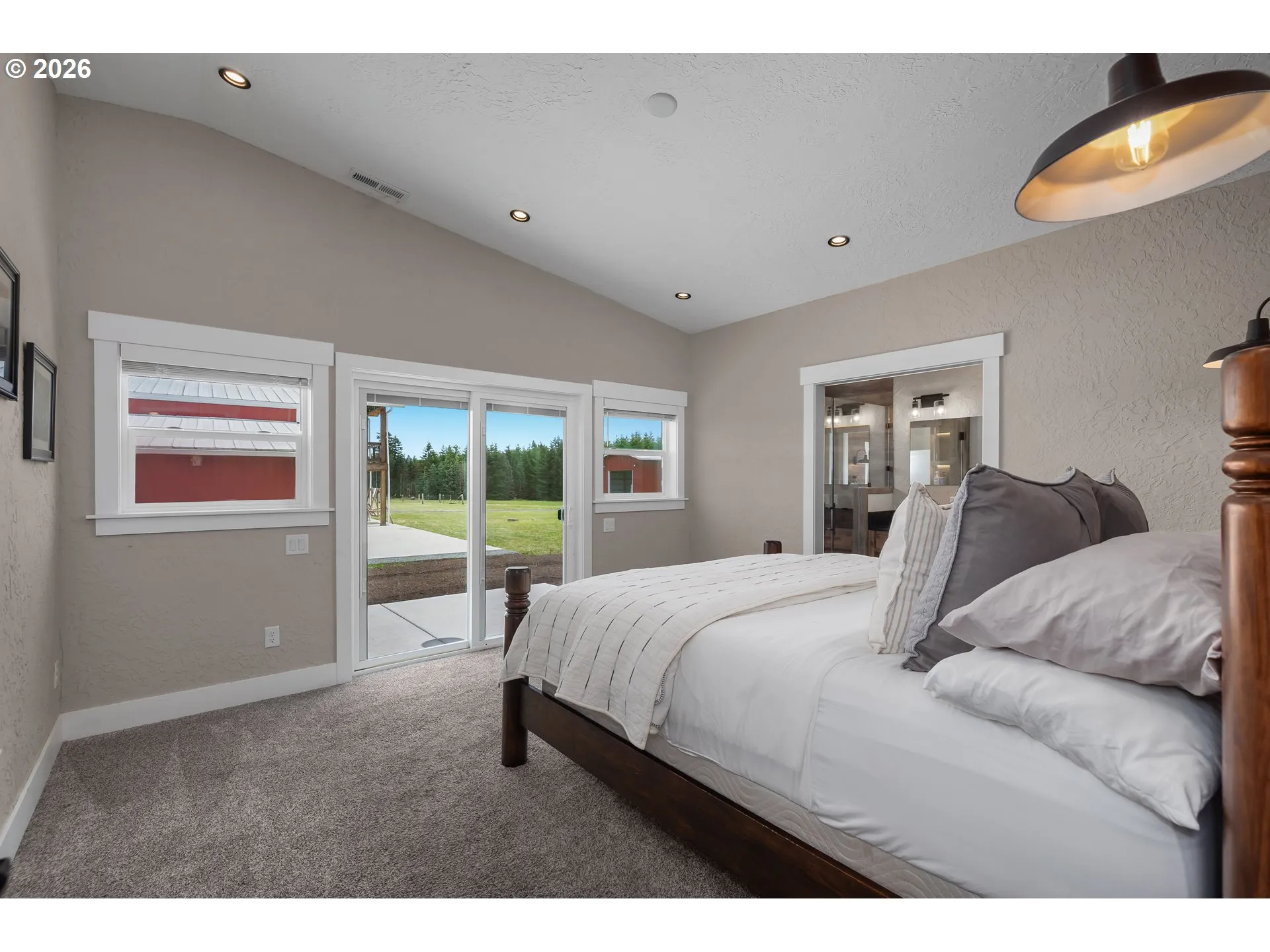 Bedroom, Primary