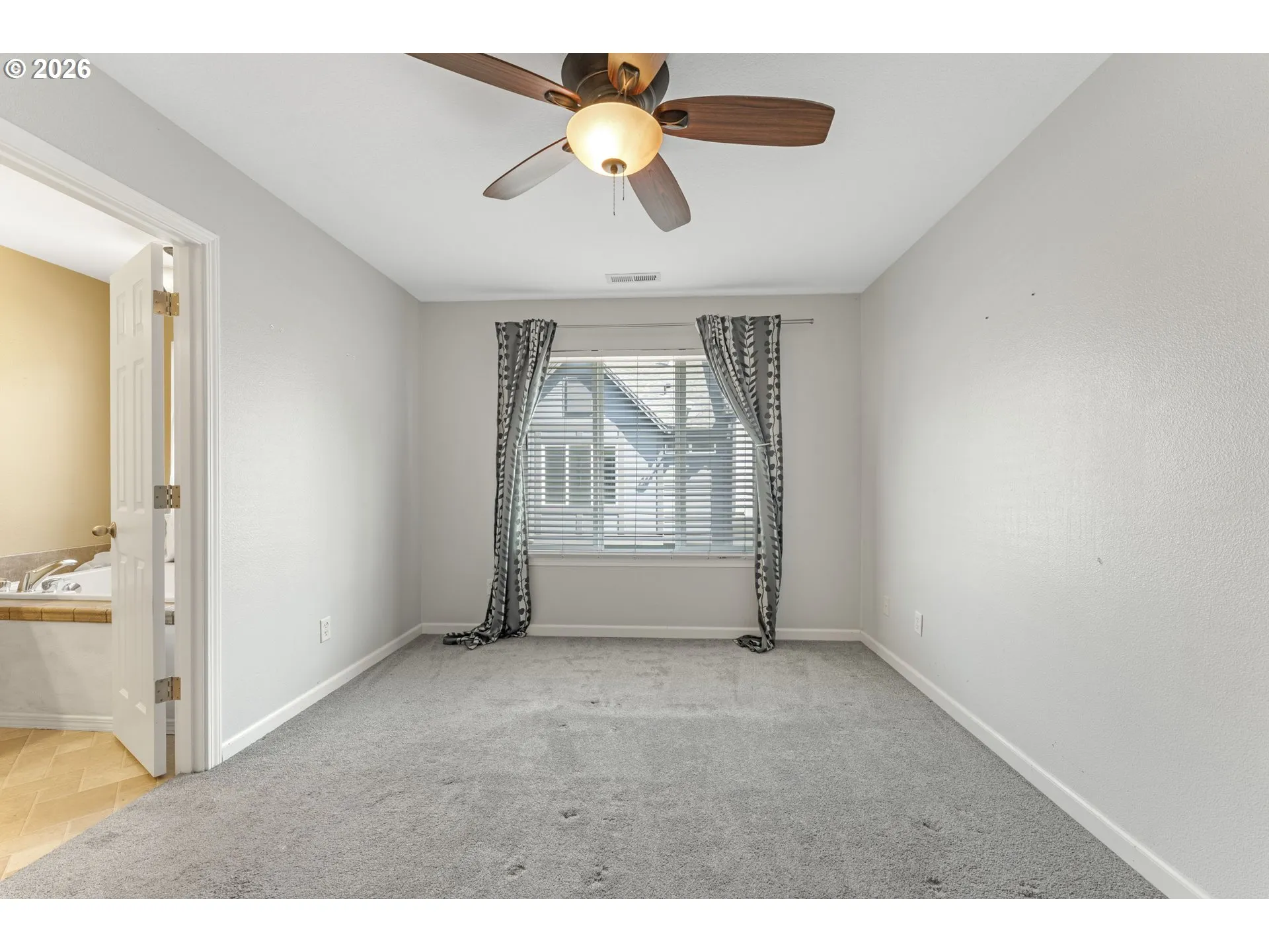 Bedroom, Primary-Upper