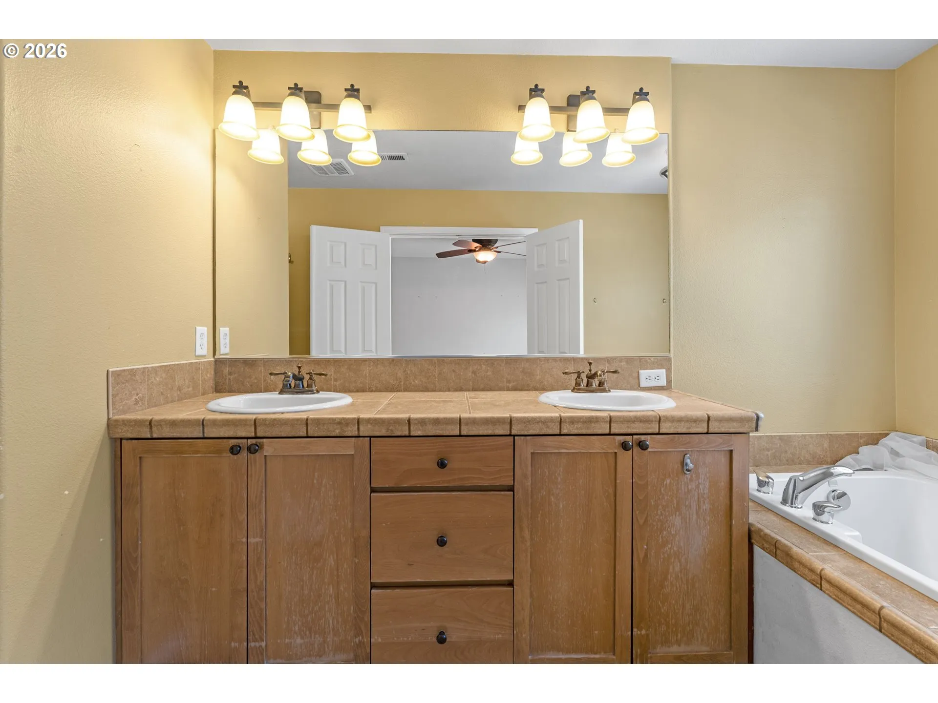 Bathroom-Double Sinks